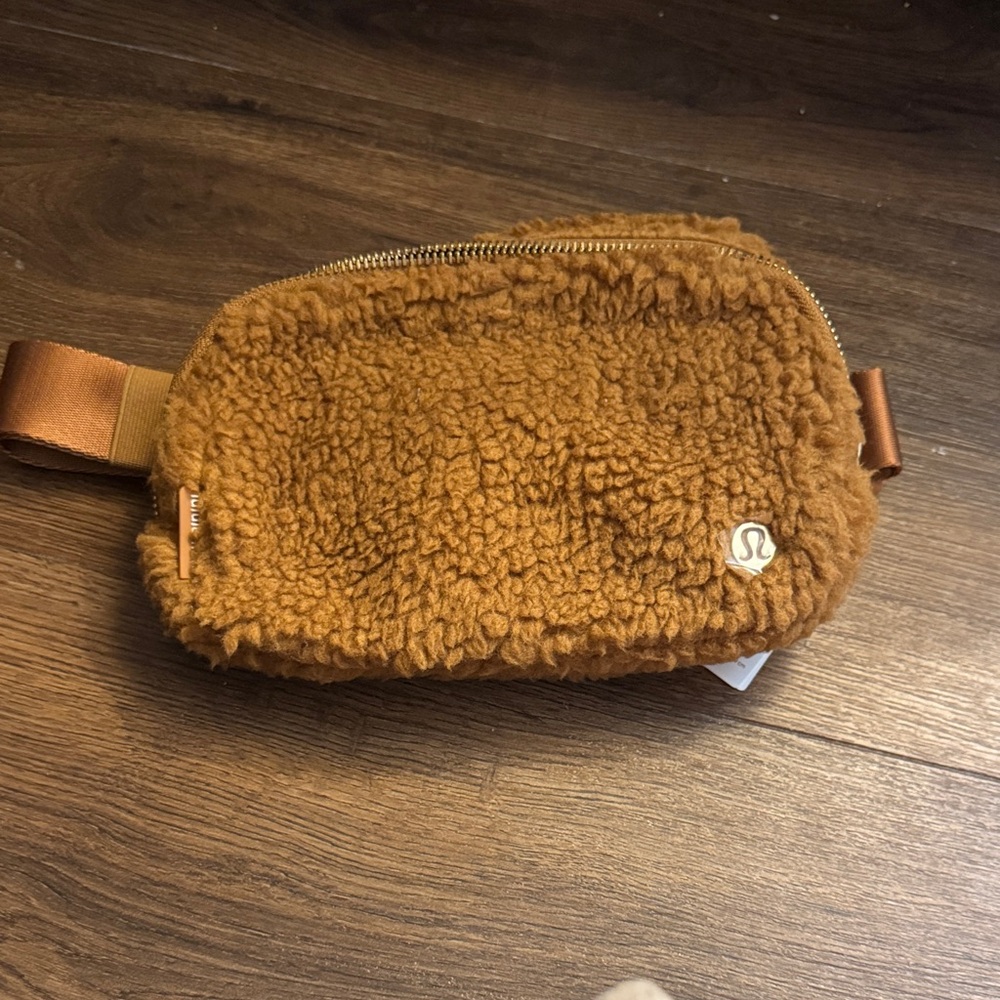 Lululemon Brown Sherpa Belt Bag